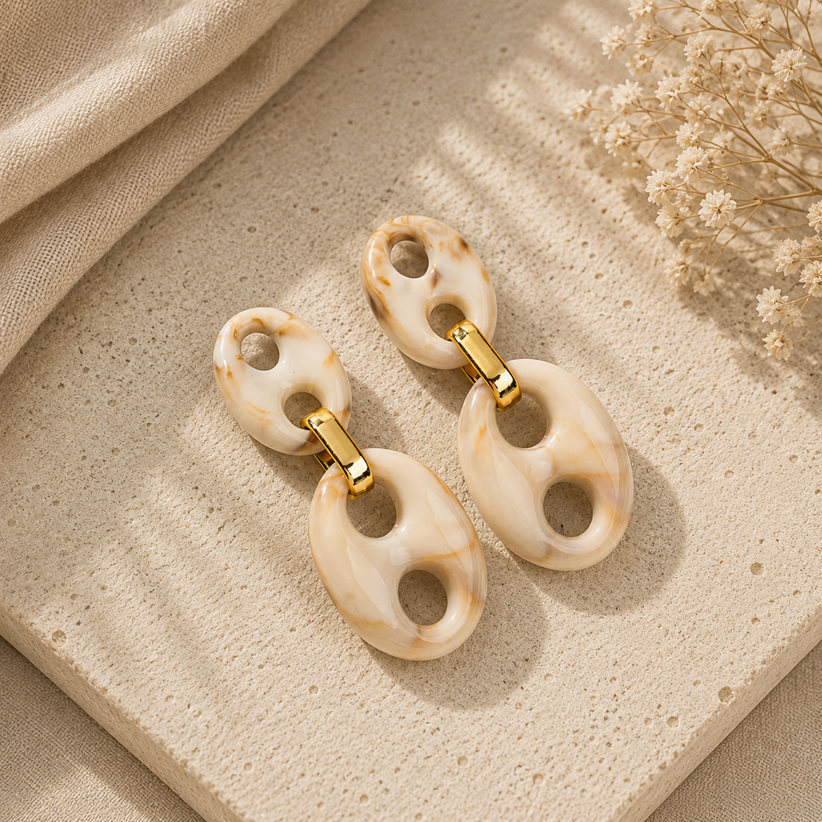 Cream Marble Bean Schakel Oorbellen