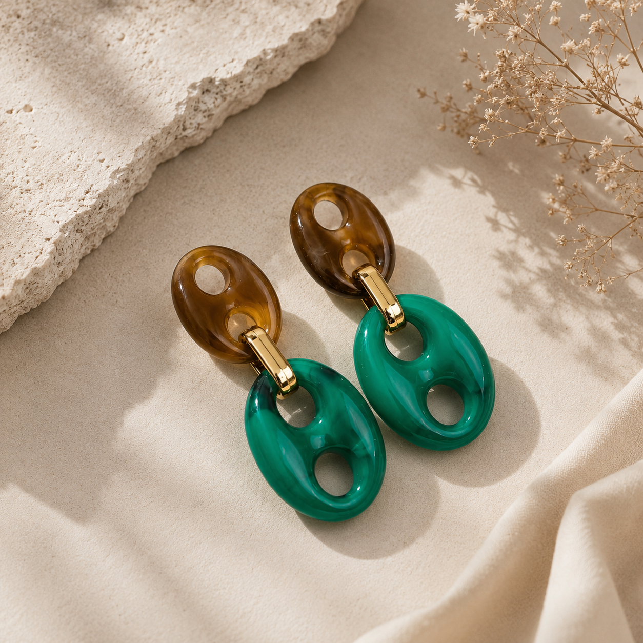 Cognac & Groen Bean Schakel Oorbellen